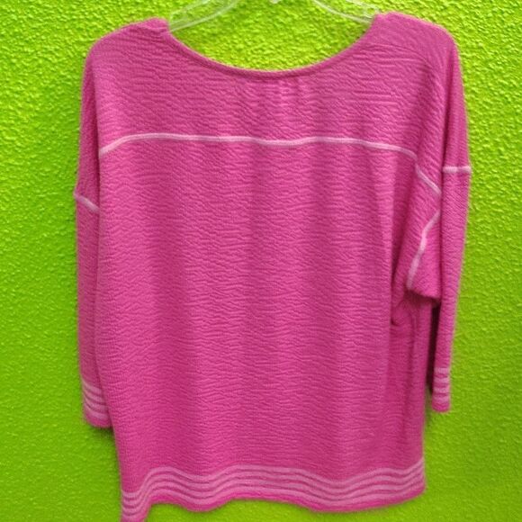 SNO SKINS Pink Boxy 3/4 Sleeve Blouse - Picture 3 of 3